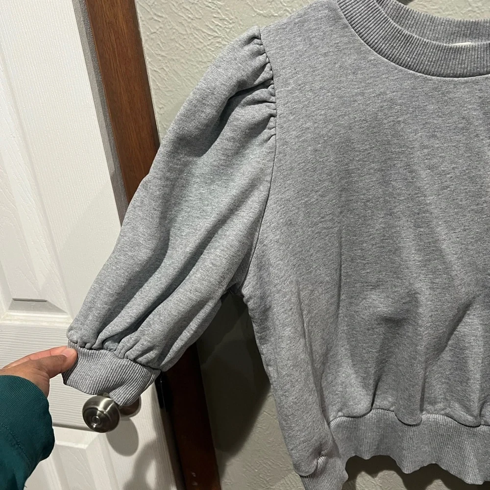 H&M Heather Gray Ribbed Collar Puff Sleeve 100% Cotton Top EUC Size L - Picture 2 of 5